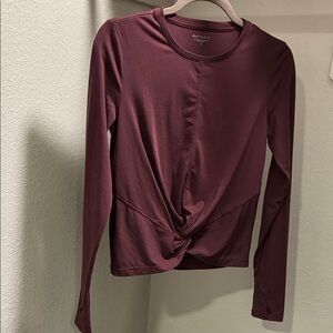 Athleta Small Essence Twist Crop Long sleeves Top